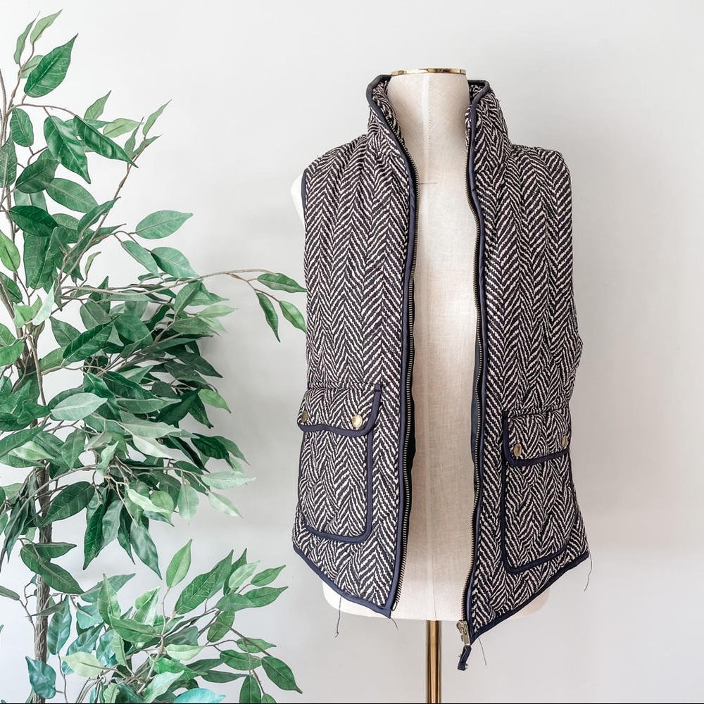Cambridge Dry Goods Herringbone Patterned Zip Up Vest